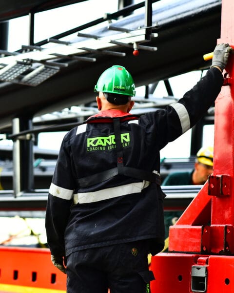 Working at Kanon Loading Equipment